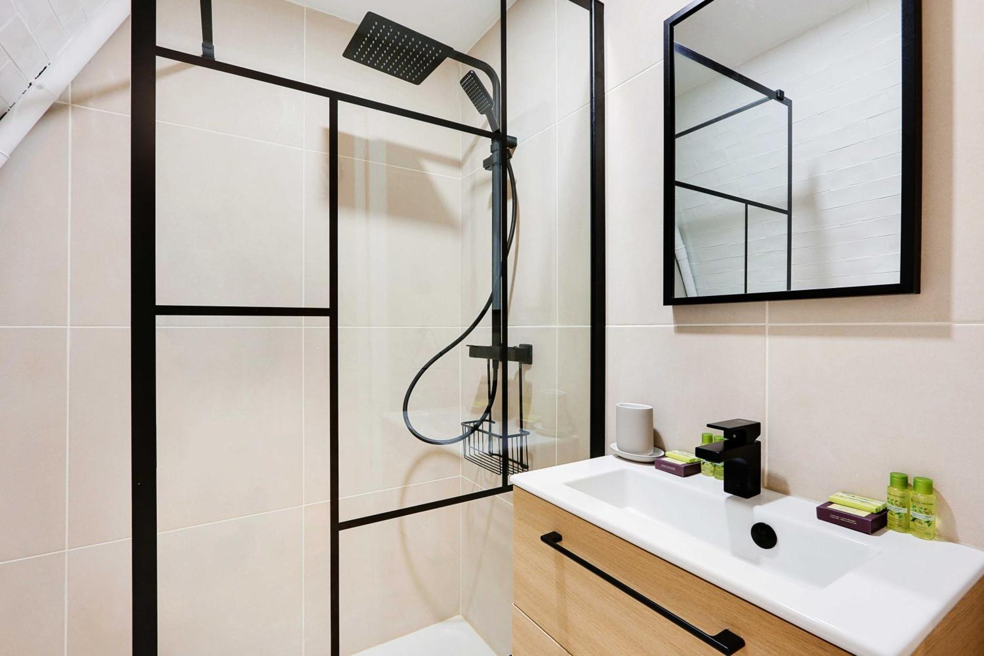 Appartement Cosy - 1br-6p - Batignolles Parijs